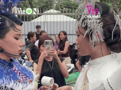 Phương Mỹ Chi và Pháo ôm nhau òa khóc tiết lộ kết quả vòng loại Em Xinh?