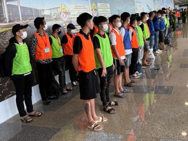 Vụ trăm cảnh sát vây bắt nhóm lừa đảo: Lộ kịch bản khiến 'con mồi' không lối thoát