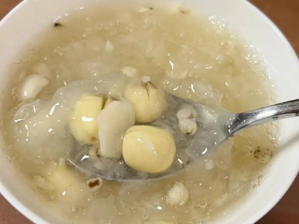 Hè đến, đừng bỏ qua món ăn trắng tinh mát lành này: 'Quét sạch' lá phổi, thở dễ, ngủ sâu, da đẹp lên từng ngày!