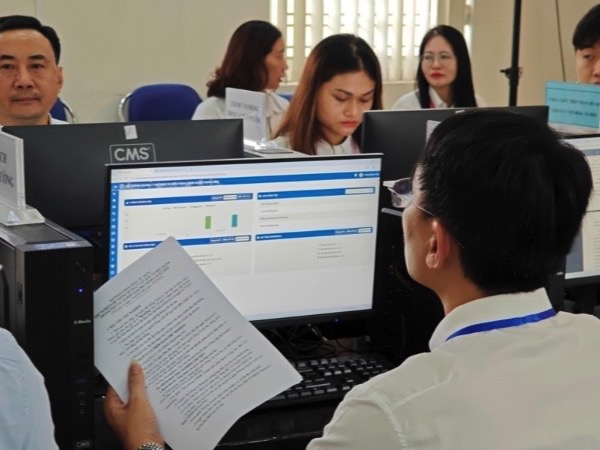 Hà Nội yêu cầu 126 xã, phường mới khẩn trương bố trí điểm tiếp nhận hành chính công, đảm bảo quyền lợi người dân