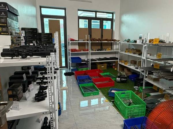 Thu 11 khẩu súng và hàng chục tấn linh kiện từ đường dây sản xuất, buôn bán vũ khí