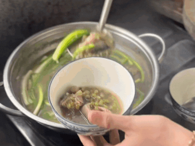 Món đặc sản 'rùng mình' ở miền Tây ngày hè: Người sợ xanh mặt, người lại gật gù khen ngon