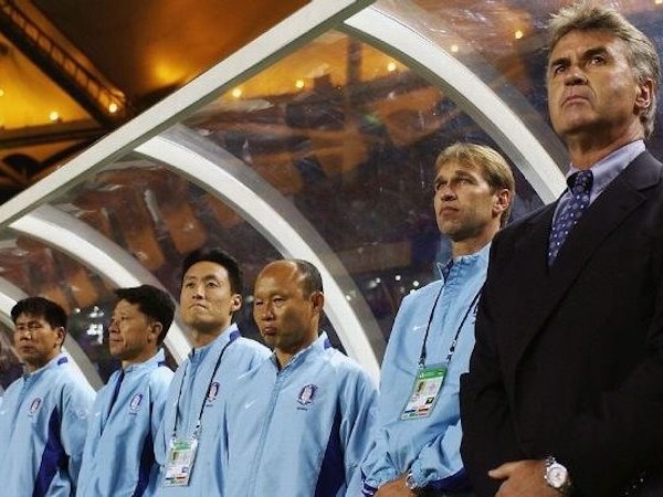 Cầu cứu Guus Hiddink bất thành, tuyển Hàn Quốc xin lỗi