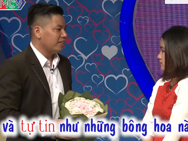 Chàng trai mang 21 câu chất vấn: “Sau chương trình, Trang bỏ lại lời chúc trên bó hoa tôi tặng”