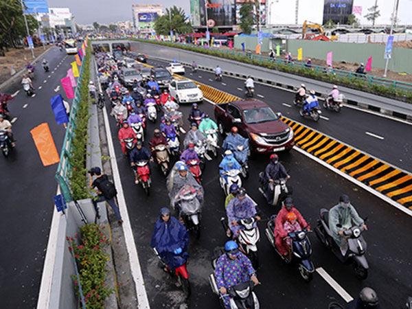 Đà Nẵng thưởng 200 triệu cho công nhân ngày thông xe hầm chui