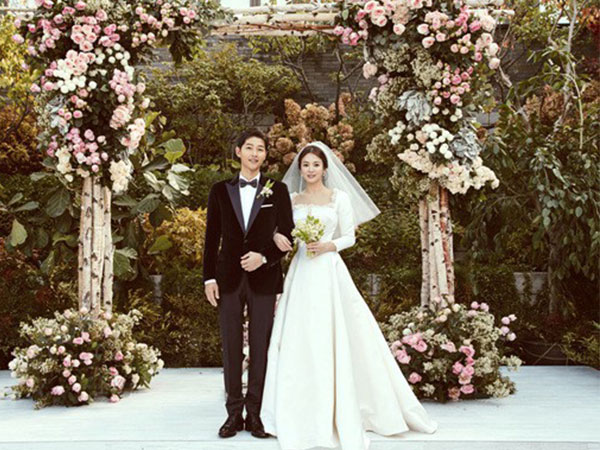 Đây là nguyên nhân khiến Song Joong Ki khóc trong hôn lễ