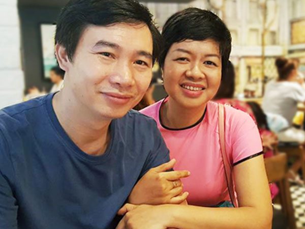Những nụ hôn của chồng làm thay đổi nữ giám đốc 'khô như ngói'