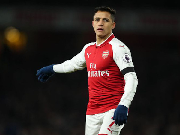 Arsenal có nguy cơ mất hai trụ cột ở trận chiến với MU