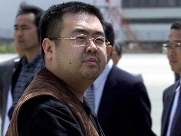 Người bị nghi là Kim Jong-nam mang 12 chai thuốc giải khi bị hạ độc