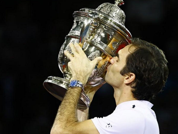 Federer bị chê là ích kỷ khi không dự Paris Masters
