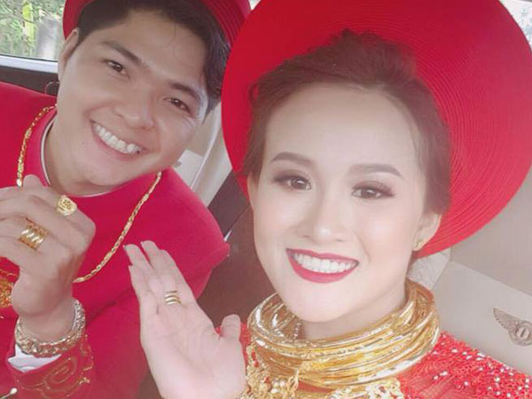 Cô dâu 'vàng đeo trĩu cổ' lên tiếng chia sẻ chuyện riêng tư sau đám cưới nổi đình nổi đám toàn MXH về độ 'chịu chơi'