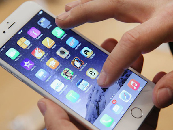 'Bẻ khóa' iPhone 7, Samsung Galaxy S8 chỉ thông qua mạng Wi-Fi