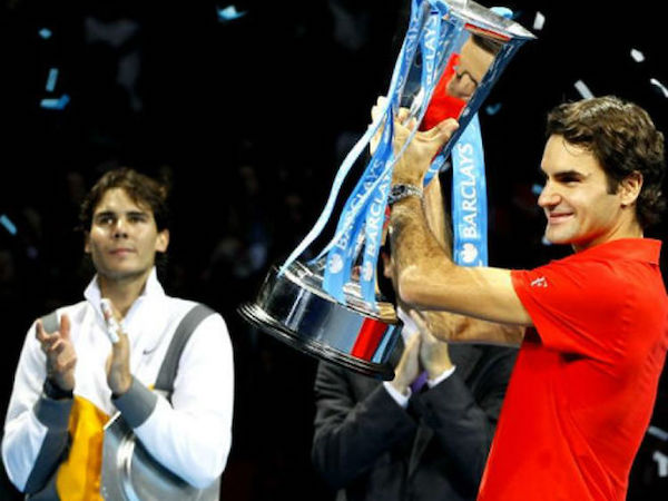 Federer nhường Nadal số 1 thế giới: Lùi 1 bước để tiến 3 bước