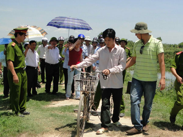 Hành trình tìm kẻ sát nhân giết 2 mạng người rồi buộc đá nhấn chìm dưới sông
