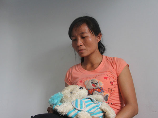 Nước mắt người mẹ bị cướp quyền nuôi con vì mâu thuẫn với bố mẹ chồng: 'Em chỉ muốn con trai gọi một tiếng mẹ'
