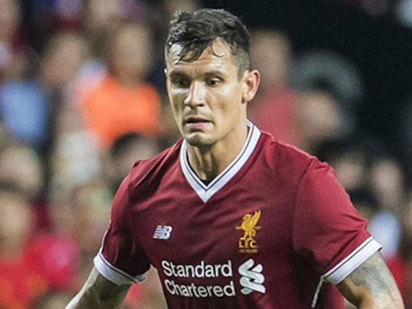'Thảm họa' Lovren bất ngờ được bầu hay nhất tháng