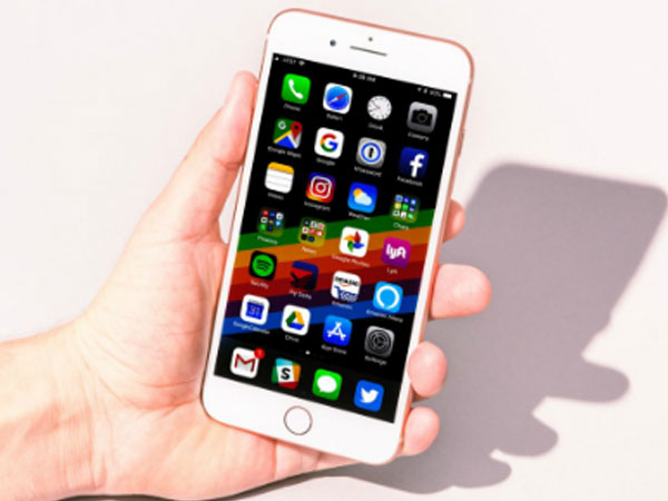 Thêm 300 USD, iPhone X có gì hơn iPhone 8
