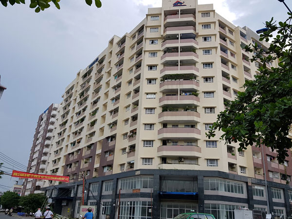 Vạn người Sài Gòn đòi sổ hồng chung cư tiền tỉ: Tiền nộp đủ sao chưa 'chính chủ'?