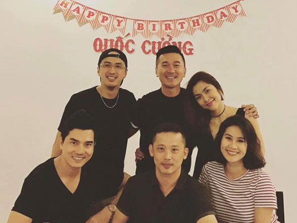 Vợ chồng Tăng Thanh Hà tổ chức sinh nhật ấm cúng cho bạn thân 15 năm