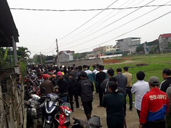 Đẫm nước mắt đám tang nữ sinh bị bạn trai sát hại trong rừng mưa lạnh