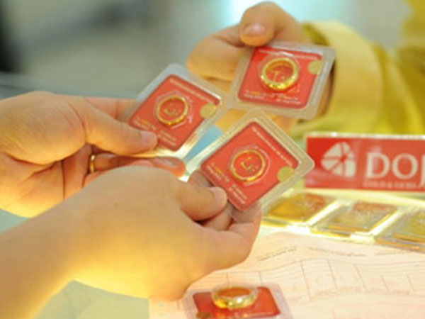 Giá vàng hôm nay 03/12: Giảm giá kéo dài, chờ cơ hội mới