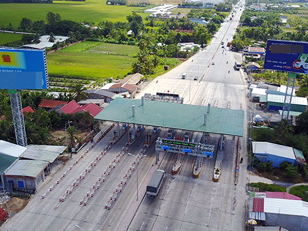 Những ngày hỗn loạn ở trạm thu phí Cai Lậy