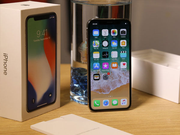 Mở hộp iPhone X 256GB vừa về Việt Nam: giá xấp xỉ 60 triệu đồng