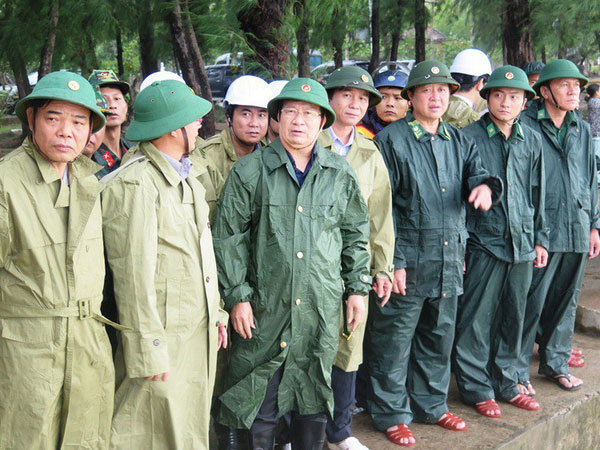 Phó Thủ tướng Trịnh Đình Dũng: Nếu cần thiết, điều cả trực thăng tìm kiếm thuyền viên mất tích