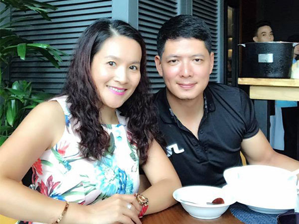 Bà xã Bình Minh: 'Gia đình chúng tôi vẫn bình thường'