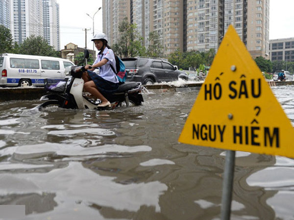 Chi gần 14.000 tỷ, người Sài Gòn vẫn chưa thoát được kẹt xe, ngập nước