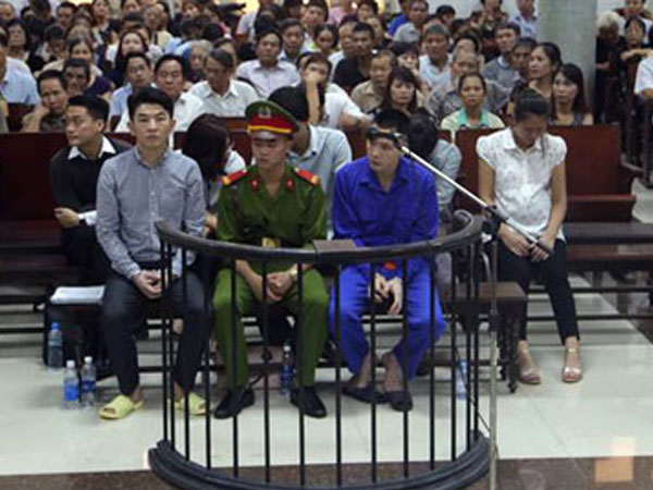 'Đại gia' lừa hàng trăm tỷ sắp đối mặt hơn 700 bị hại