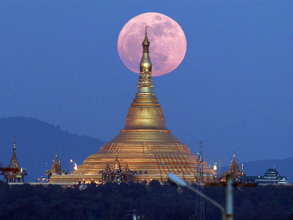 Hình ảnh siêu trăng 2017 trên bầu trời các nước