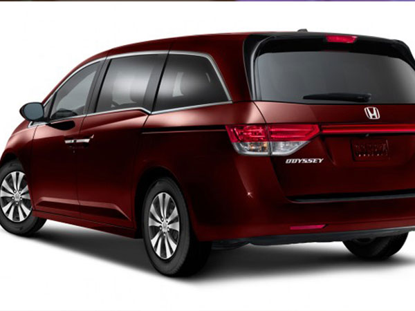Ô tô Honda giảm 130 triệu: Quyết đấu giá, dìm nhau xuống đáy