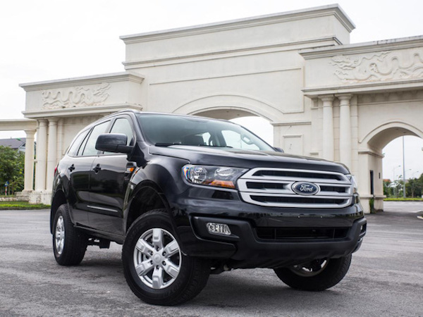 Ford Việt Nam trình làng Everest Ambiente đón đầu xu thế