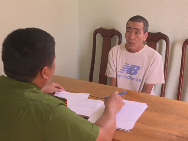 Sang hàng xóm chơi, ông U60 dâm ô bé 8 tuổi