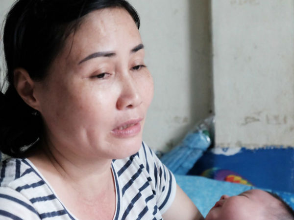 Người phụ nữ cưu mang bé trai bị bỏ rơi suốt 3 tháng trời có nguy cơ không được nhận con nuôi