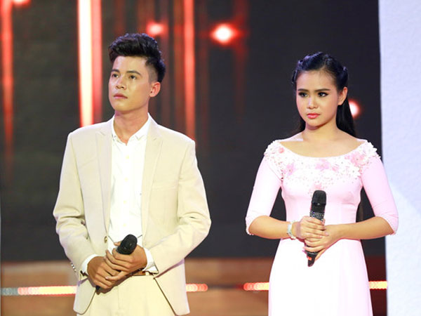 Phi Nhung chê 'Thiên thần Bolero' Quỳnh Trang hát live chưa tốt