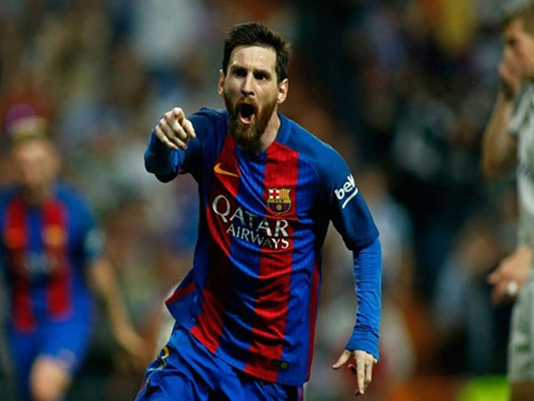 Video: Những pha rê bóng của Messi khiến đối thủ ngã nhào trong năm 2017