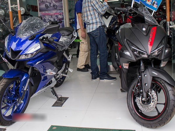 Yamaha R15 bất ngờ xuất hiện tại đại lý chính hãng, giá hơn 90 triệu đồng