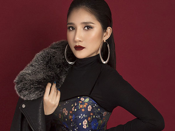'Bà mối' Cát Tường khoe vẻ 'mặn mà' khó cưỡng dù ngấp nghé tuổi 40