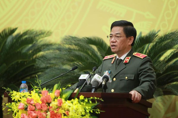 Giám đốc Công an Hà Nội làm rõ thông tin công an 'chống lưng' hàng quán lấn vỉa hè