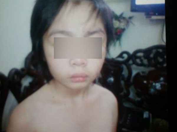 Hà Nội: Bé trai 10 tuổi 'tháo chạy' khỏi bố và mẹ kế, tìm về ông bà nội vì bị bạo hành?