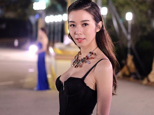 Hoa hậu Hong Kong 2015 tiết lộ từng bị xâm hại tình dục