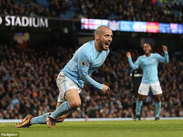 Man City có nguy cơ mất trụ cột ở trận chiến với MU