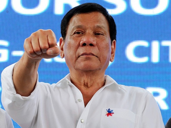 Ông Duterte yêu cầu cảnh sát Philippines tiếp tục chống ma túy