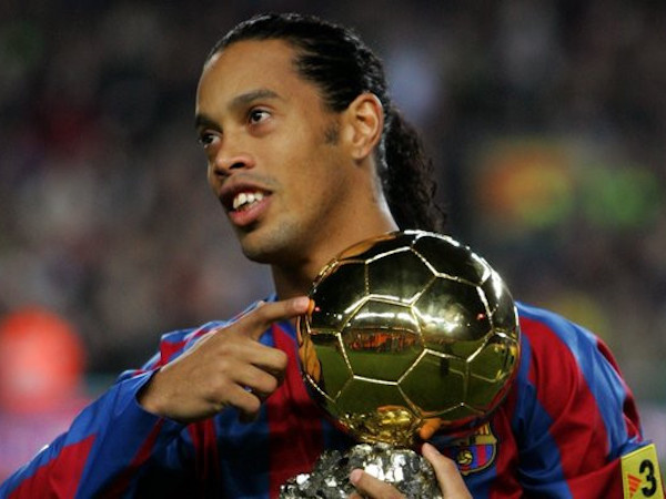Ronaldinho quyết định giải nghệ năm 2018