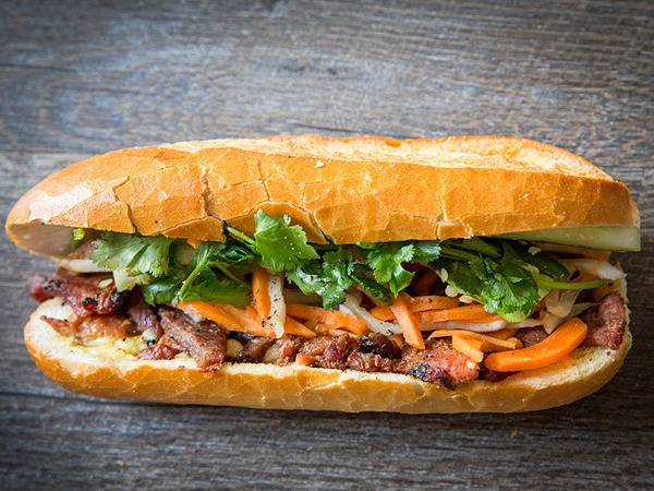 Báo chí nước ngoài ngợi khen bánh mì Việt Nam, xếp hạng trong top 10 món sandwich ngon nhất thế giới