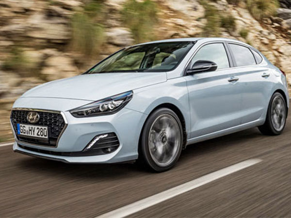 Hyundai i30 Fastback - đối thủ mới của Toyota Corolla