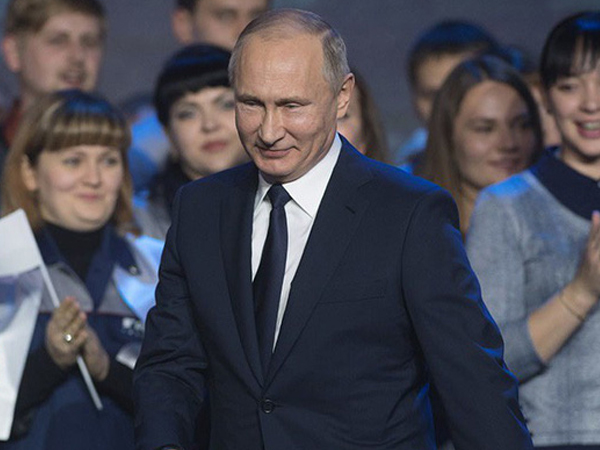 Ông Putin tuyên bố sẽ tranh cử tổng thống Nga nhiệm kỳ 2018 - 2024