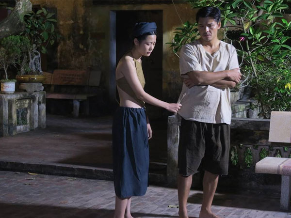Sự thật về nữ diễn viên có nhiều cảnh nóng nhất phim 'Thương nhớ ở ai'